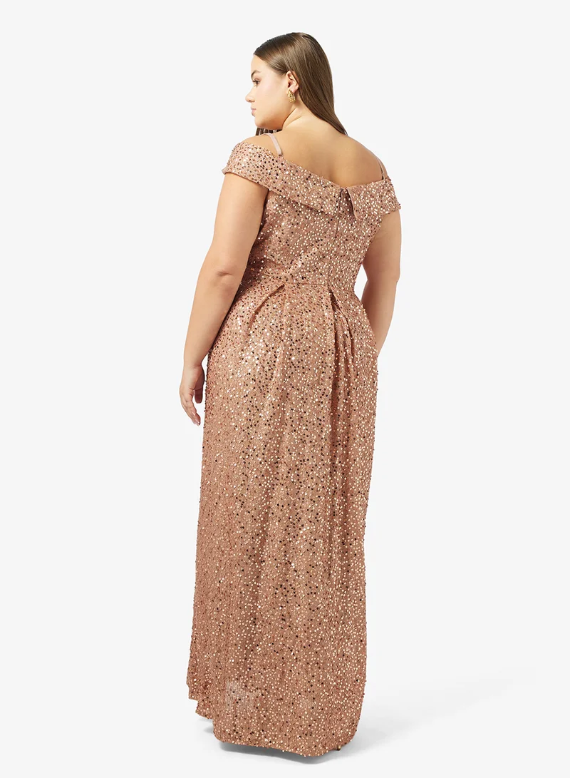 ايلا بلس فستان مقاس كبير بكتف مكشوف لامع